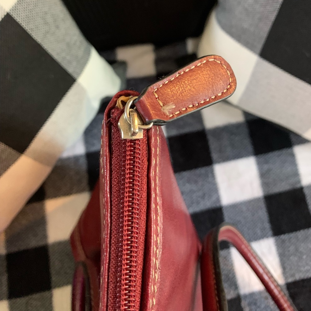 Vintage Red Leather Purse - Picture 7 of 11